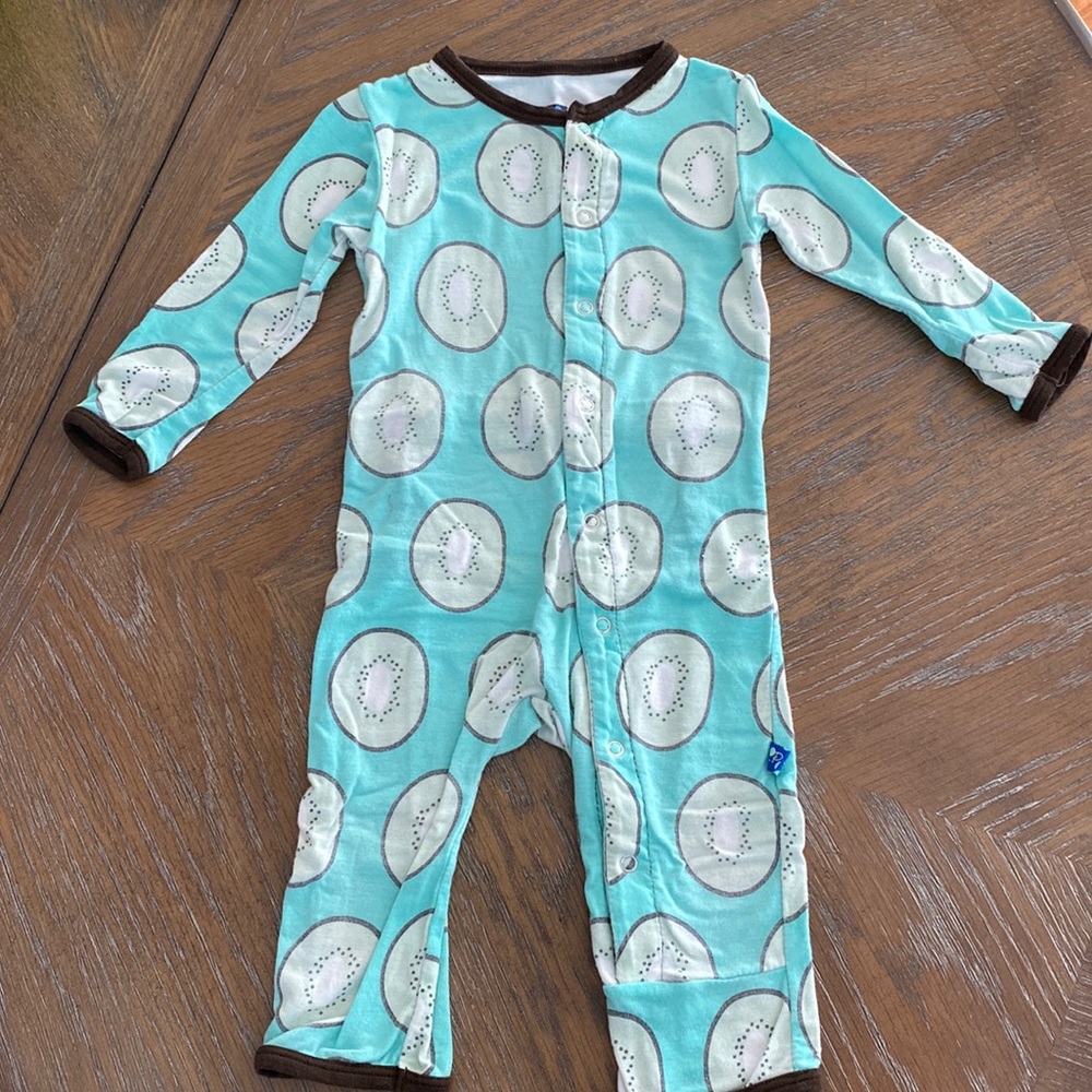 Kiwi Patterned Kickee Pants Pajamas